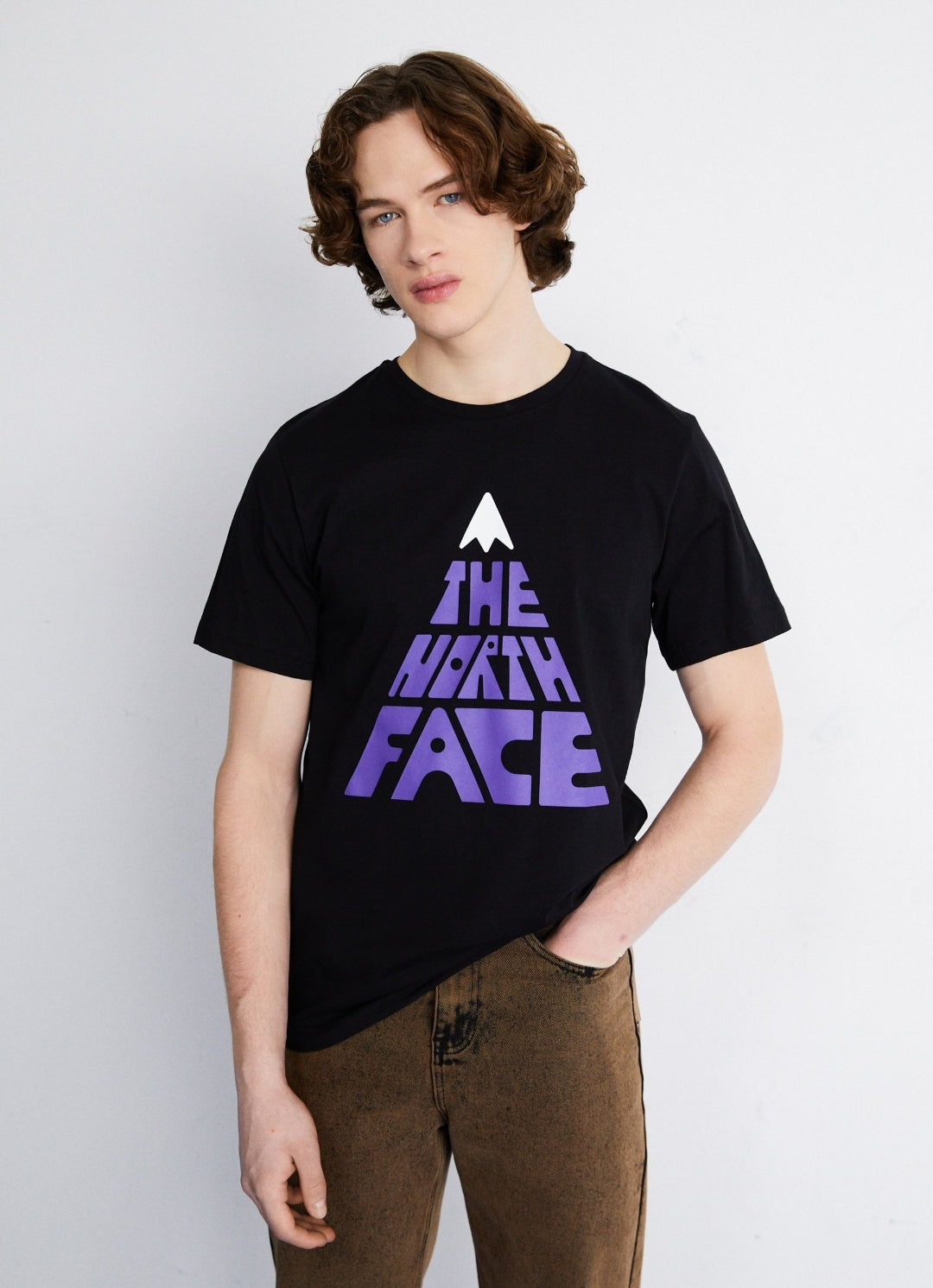 TNF Mountain Play T-Shirt- Black - Brand Store