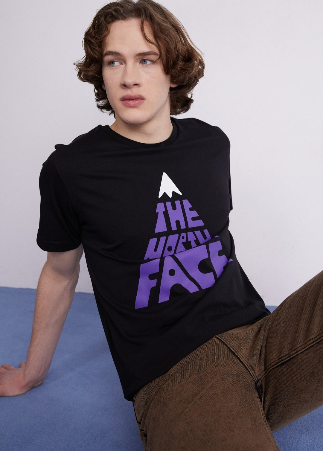 TNF Mountain Play T-Shirt- Black - Brand Store