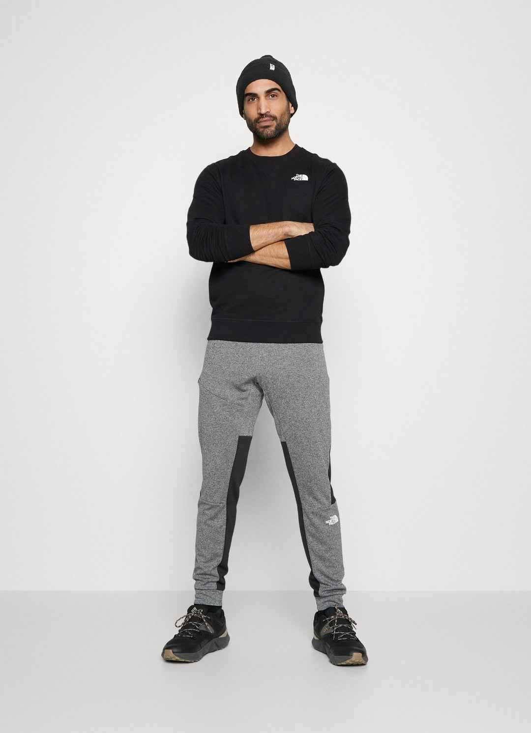 Northface Chest Logo Sweatshirt - Black