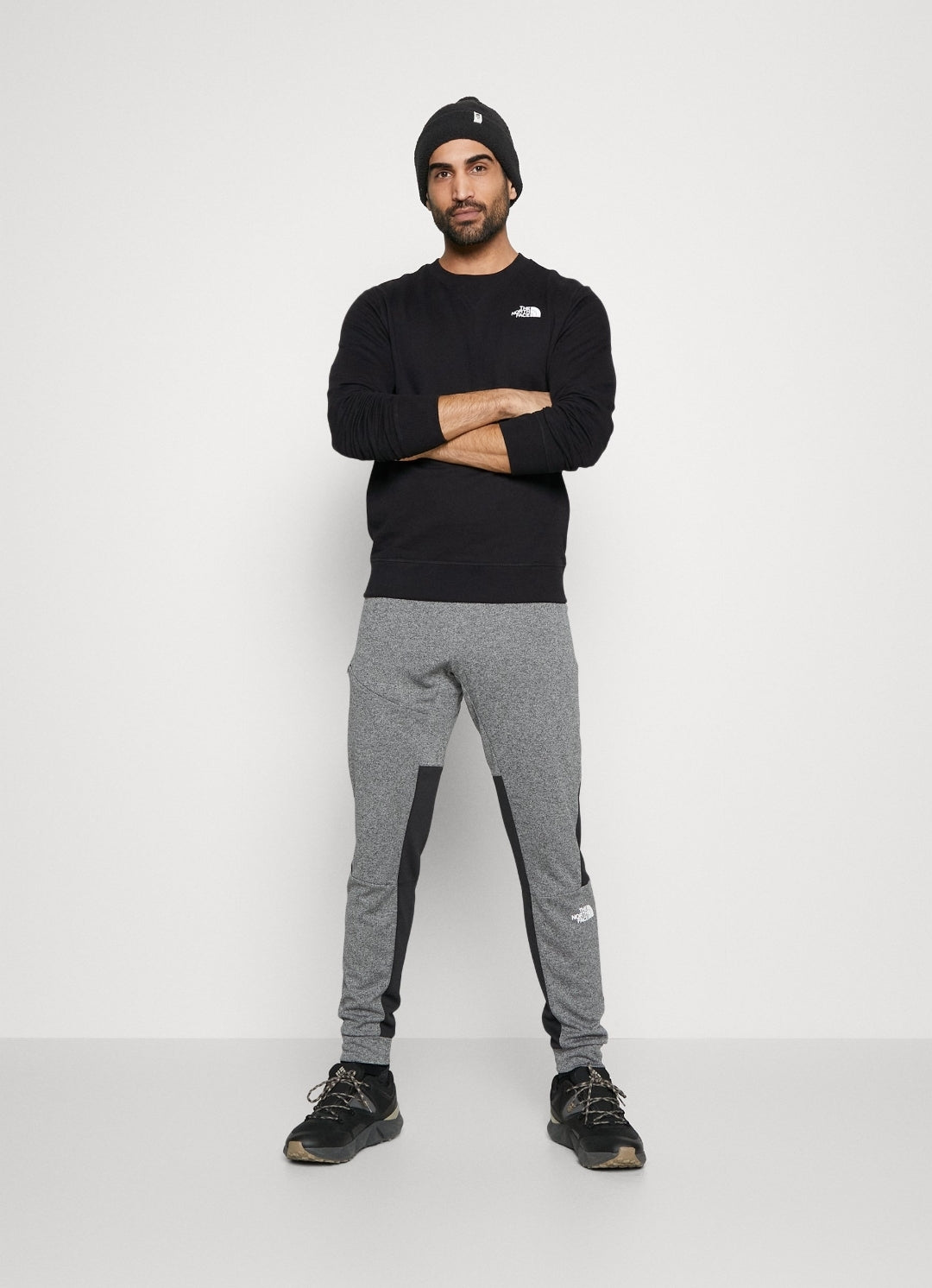 Northface Chest Logo Sweatshirt - Black - Brand Store