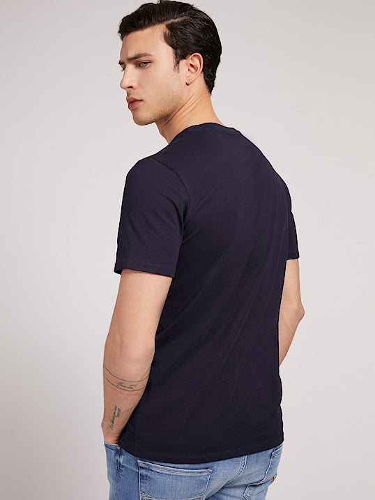 Guess Triangle Vintage Logo Tee - Black - Brand Store