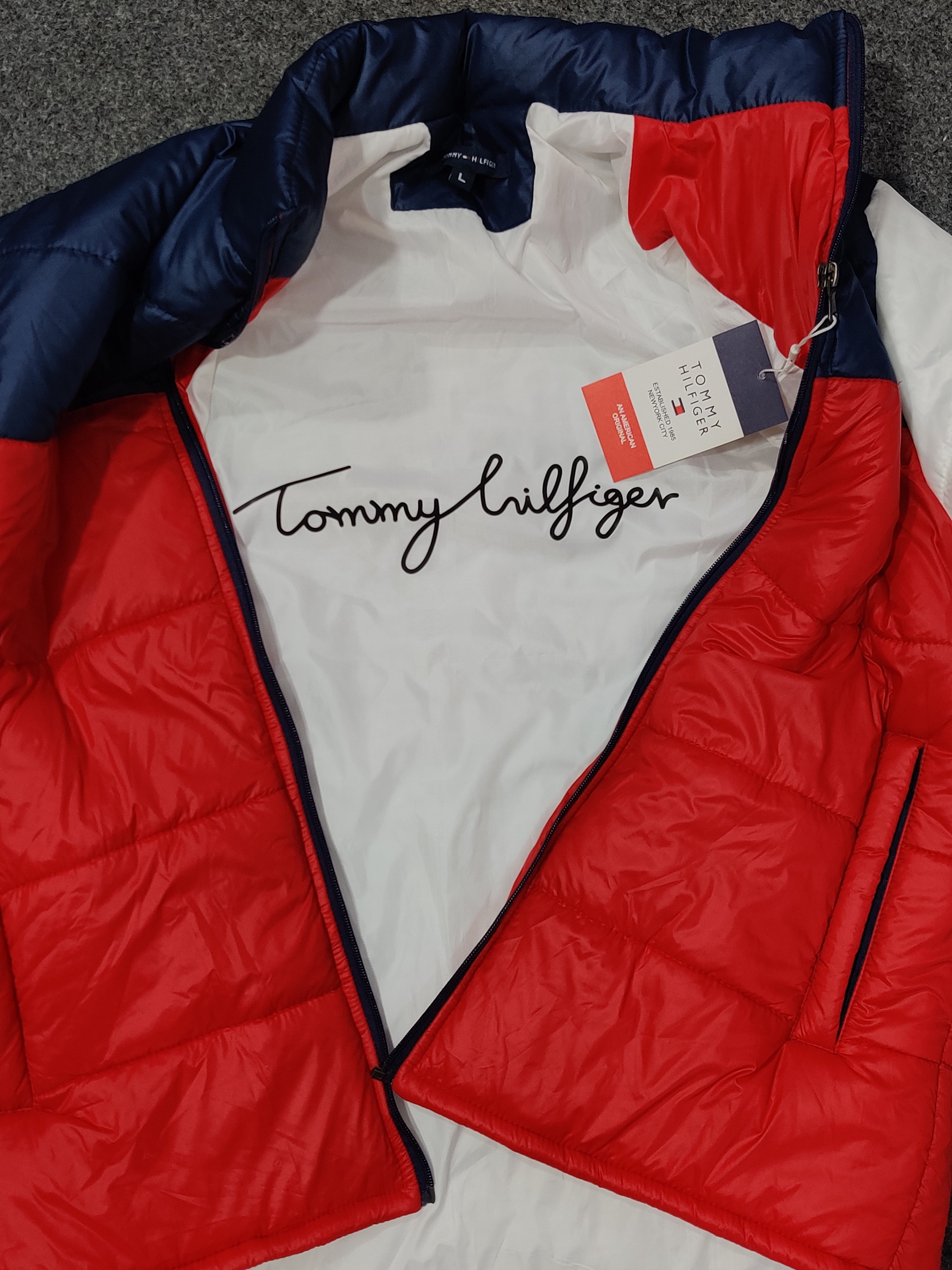 Tommy H Contrast Sleeves Puffer - White, Navy/ Red