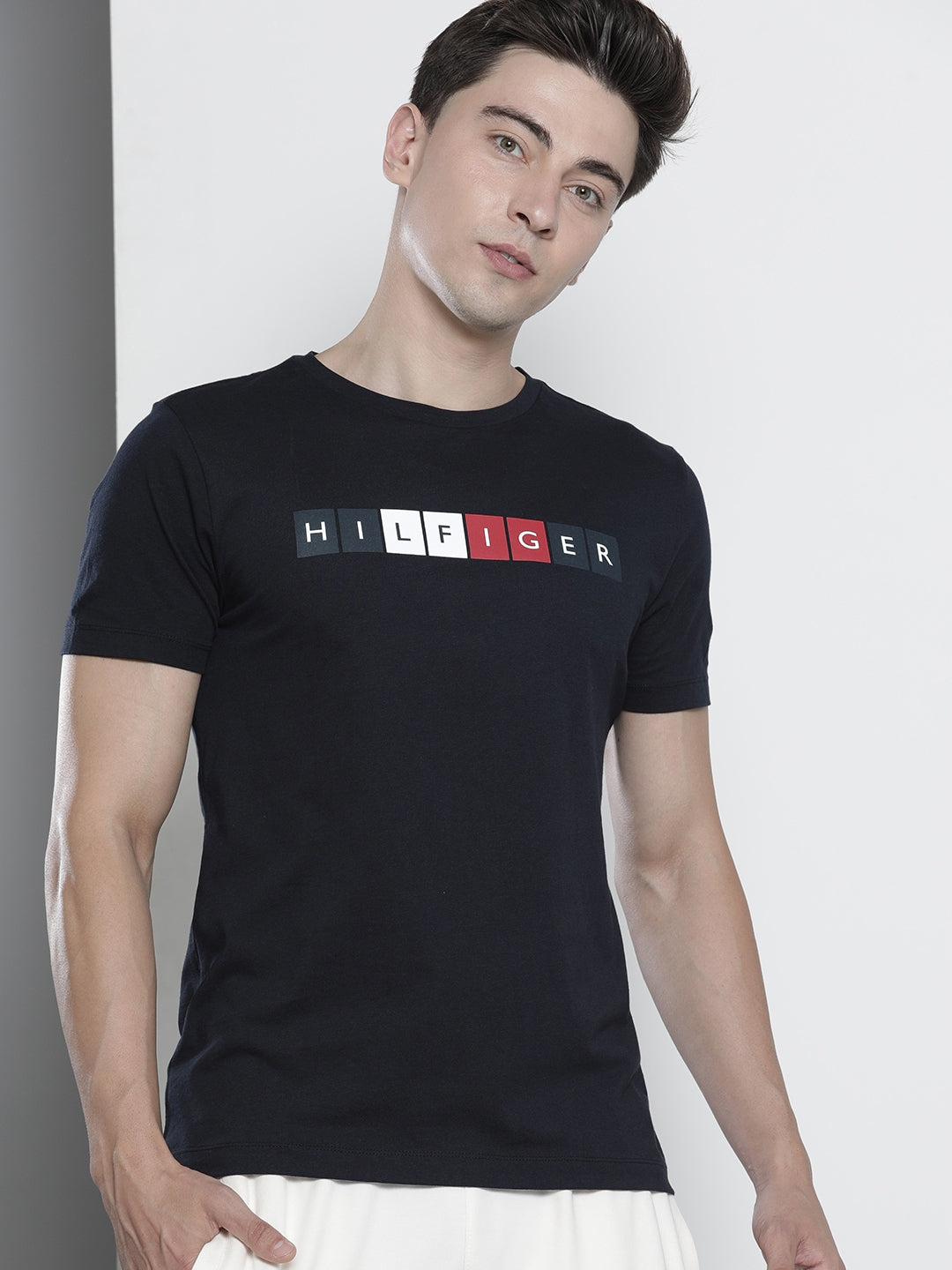 Tommy Hilifiger Flag Tee - White - Brand Store