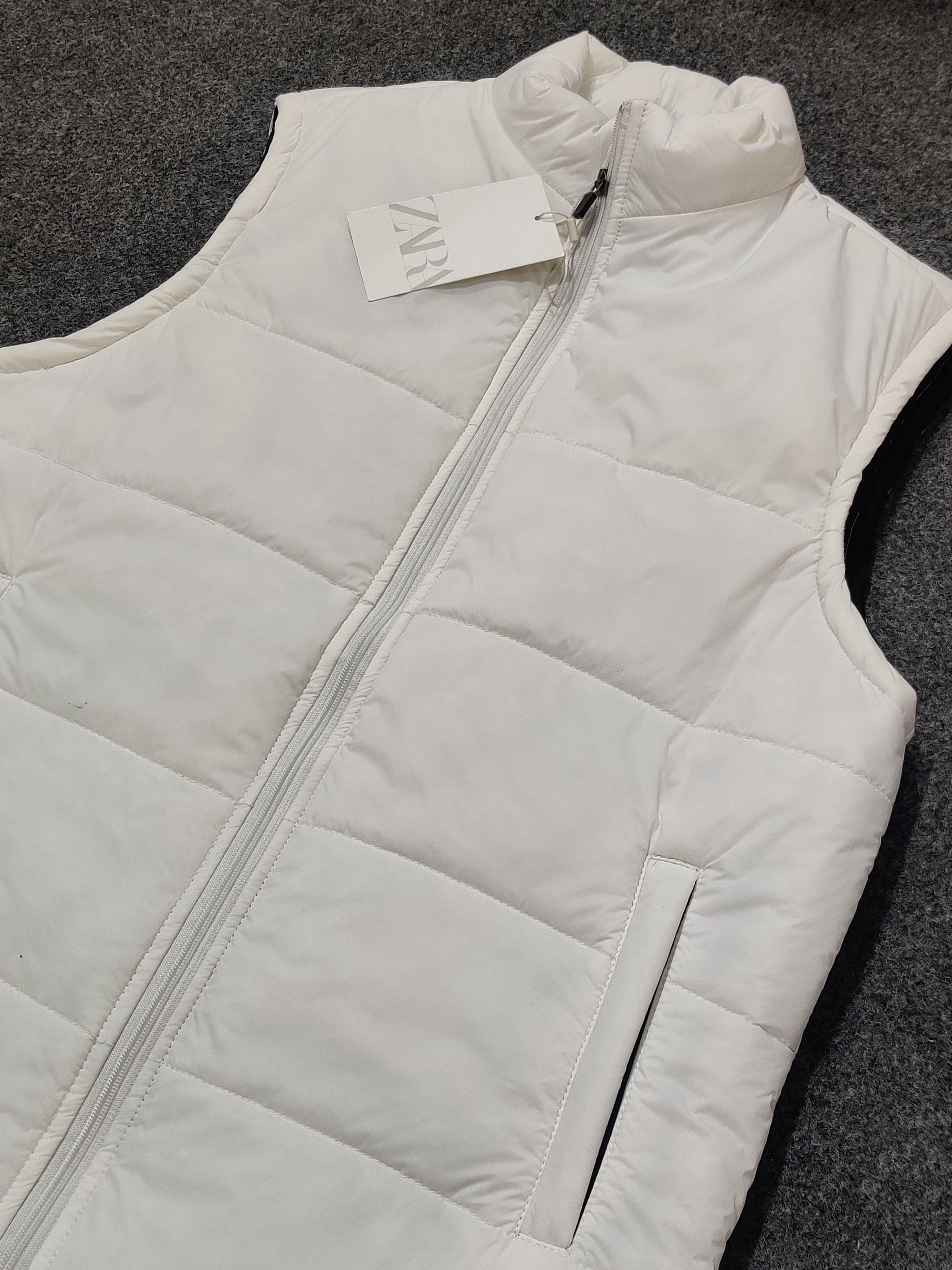Zra Puffer Sleeveless - Pearl White